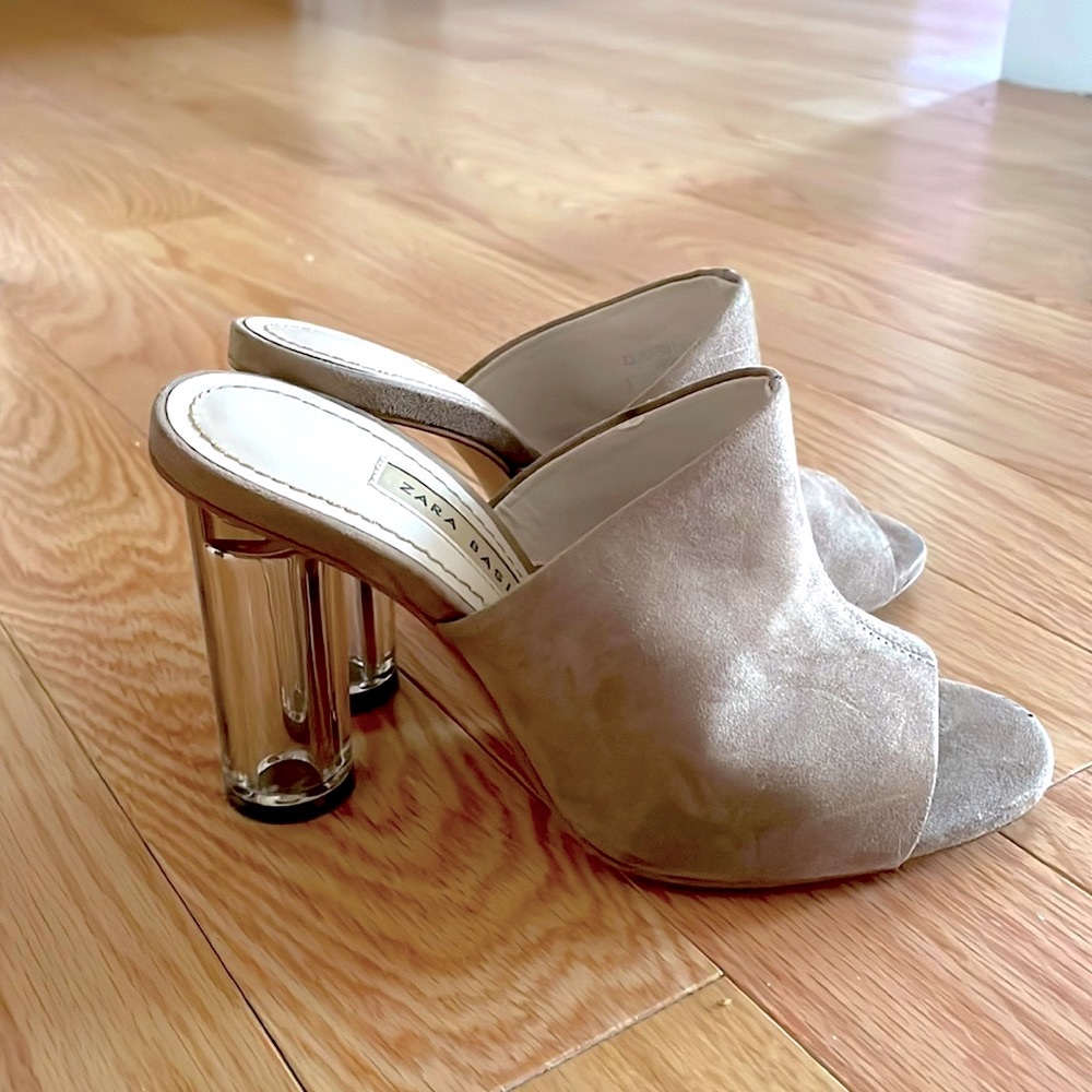 High heel shoes